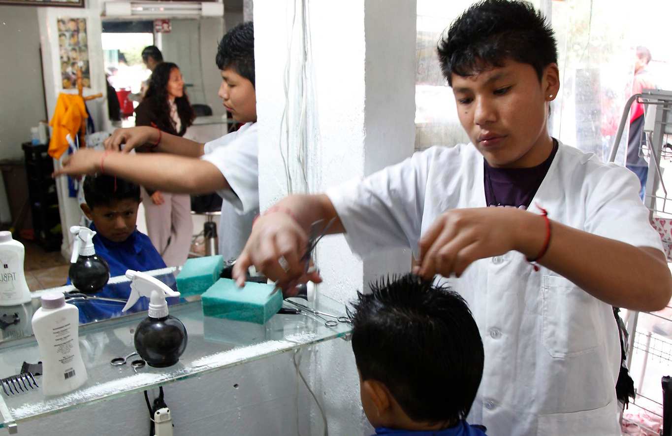 10-03-25_09-30-19_dcomecio-boliviano-pari-cabeleireiro-foto-paulo-pampolin-dc.jpg