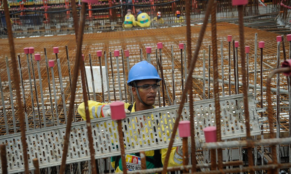 26-08-22_10-53-30_construcao_civil_obras_canteiro_de_obras_construcao_trabalhadores190220142536_0.jpg